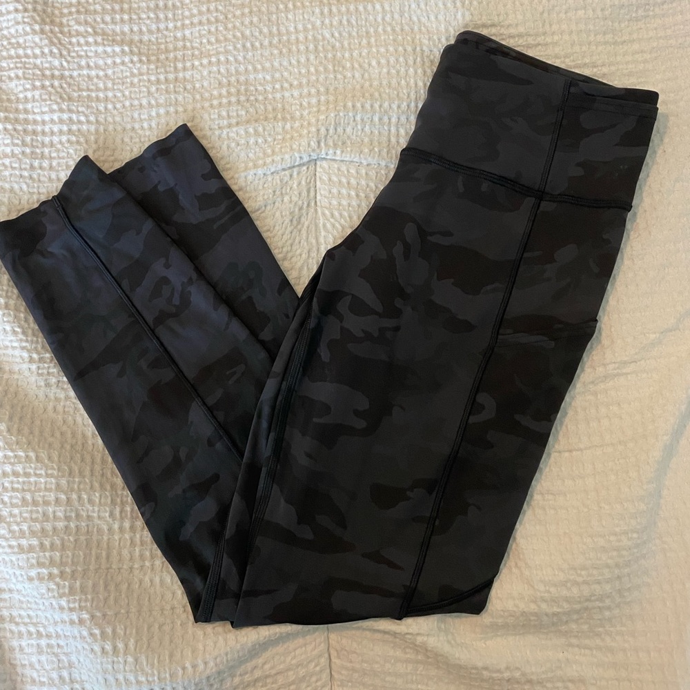 lululemon athletica high rise fast & free leggings 25" gray black camo size 8